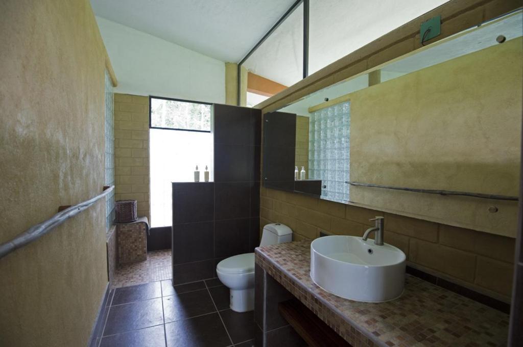 Canto De La Selva Jungle Lodge Selva Lacandona Chiapas Galaxia Exterior foto